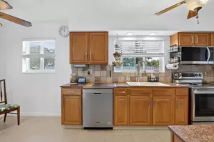 882 Azalea Ct, Plantation, FL 33317 - Photo 24
