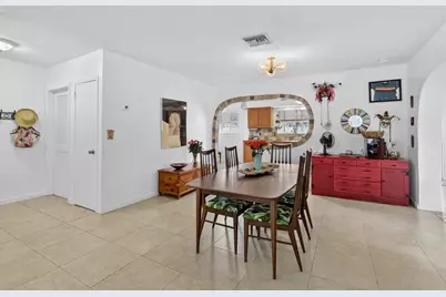 882 Azalea Court, Plantation, FL 33317 - Photo 8