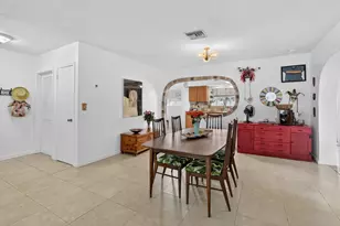 882 Azalea Ct, Plantation, FL 33317 - Photo 8