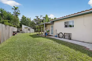 882 Azalea Ct, Plantation, FL 33317 - Photo 48
