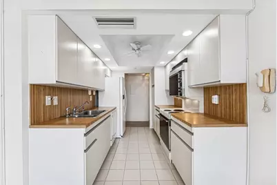 2003 N Ocean Boulevard #1004, Boca Raton, FL 33431 - Photo 10