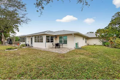 782 Nantucket Circle, Greenacres, FL 33467 - Photo 8