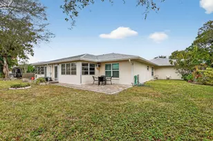 782 Nantucket Cir, Greenacres, FL 33467 - Photo 8