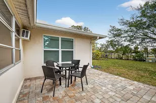 782 Nantucket Cir, Lake Worth, FL 33467 - Photo 22