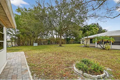 782 Nantucket Circle, Greenacres, FL 33467 - Photo 26