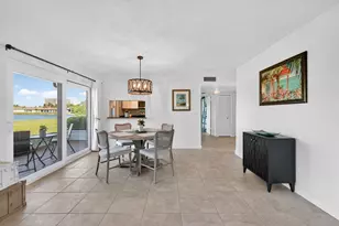 3210 S Lakeview Cir, Fort Pierce, FL 34949 - Photo 8