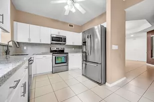 11571 Briarwood Cir, Boynton Beach, FL 33437 - Photo 8