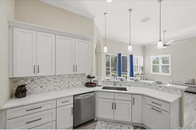 499 NW Blue Lake Drive, Port Saint Lucie, FL 34986 - Photo 6