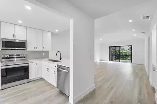 3127 Kingswood Terrace, Boca Raton, FL 33431 - Photo 4