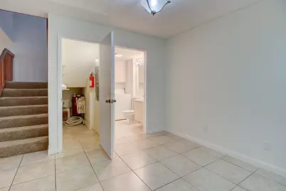 44 Essex Court #B, Royal Palm Beach, FL 33411 - Photo 14