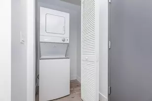 39 NW 7th Ave, Miami, FL 33128 - Photo 6