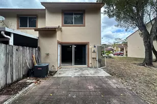 1801 Lakeview Dr W, West Palm Beach, FL 33411 - Photo 10