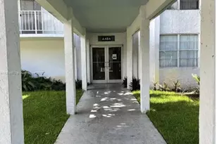 484 NW 165th St Rd, Miami, FL 33169 - Photo 8