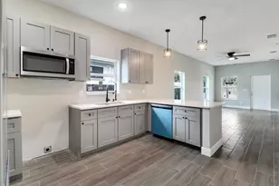 706 21st St, West Palm Beach, FL 33407 - Photo 10