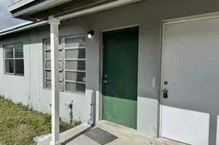 1015 Avenue I, West Palm Beach, FL 33404 - Photo 4