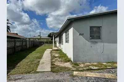 1015 Avenue I #2, West Palm Beach, FL 33404 - Photo 2