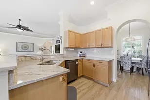 106 Locust Ln, West Palm Beach, FL 33411 - Photo 10