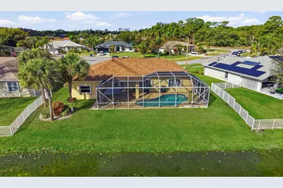 106 Locust Lane, West Palm Beach, FL 33411 - Photo 4