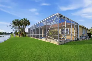 106 Locust Ln, West Palm Beach, FL 33411 - Photo 30