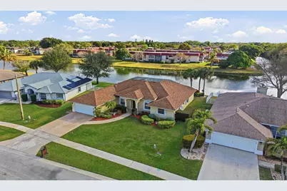 106 Locust Lane, West Palm Beach, FL 33411 - Photo 2