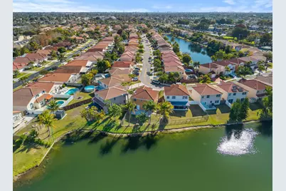 1895 Vista Way, Margate, FL 33063 - Photo 32