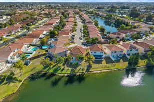 1895 Vista Way, Margate, FL 33063 - Photo 32