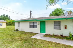 4907 Gulfstream Rd, Lake Worth, FL 33460 - Photo 2