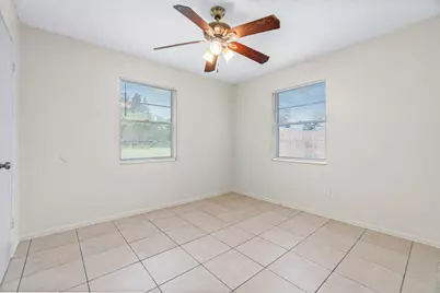 4907 Gulfstream Road, Lake Worth, FL 33460 - Photo 14