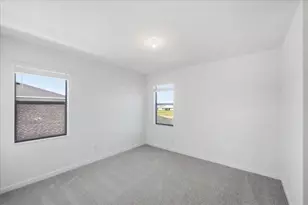 6890 NW Kestrel Lane, Port Saint Lucie, FL 34987 - Photo 32