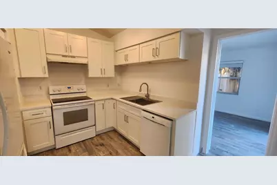 1905 Service Road, North Palm Beach, FL 33408 - Photo 4