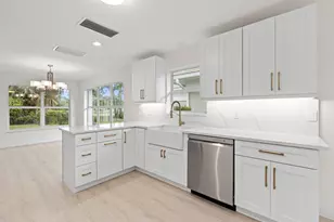 2347 SW Brookwood Ln, Palm City, FL 34990 - Photo 8