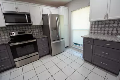 325 Colony Lane #B, Fort Pierce, FL 34982 - Photo 4