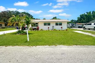 1612 S 28th St, Fort Pierce, FL 34947 - Photo 4