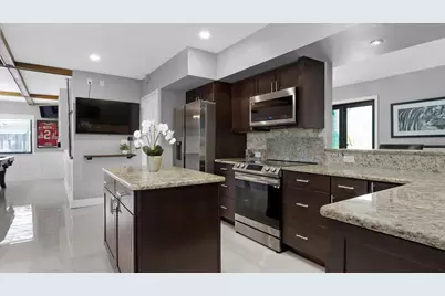 21 SE 14th Street, Pompano Beach, FL 33060 - Photo 14