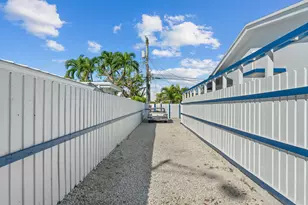 1539-1541 NE 15th Ave, Fort Lauderdale, FL 33304 - Photo 48