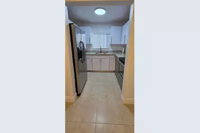 560 NE 19th Avenue, Deerfield Beach, FL 33441 - Photo 6