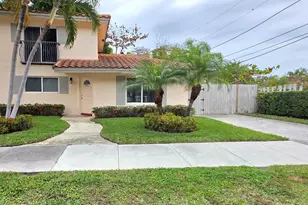 560 NE 19th Ave, Deerfield Beach, FL 33441 - Photo 16