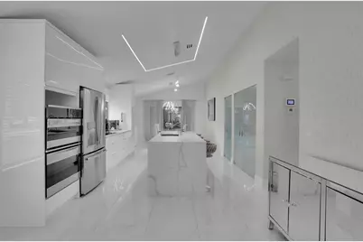 469 NW 38th Avenue, Deerfield Beach, FL 33442 - Photo 8