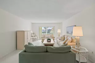 951 De Soto Rd, Boca Raton, FL 33432 - Photo 12