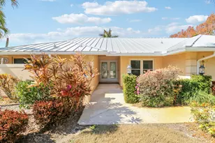 2610 SE Erickson Dr, Port Saint Lucie, FL 34984 - Photo 6