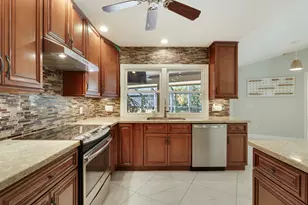 2610 SE Erickson Dr, Port Saint Lucie, FL 34984 - Photo 22