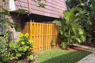 7526 Courtyard Run E, Boca Raton, FL 33433 - Photo 2