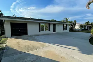 808 SE Degan Dr, Port Saint Lucie, FL 34983 - Photo 8