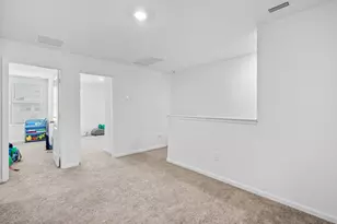 419 Salisbury Cir, Fort Pierce, FL 34982 - Photo 14