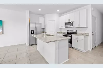 419 Salisbury Circle, Fort Pierce, FL 34982 - Photo 8