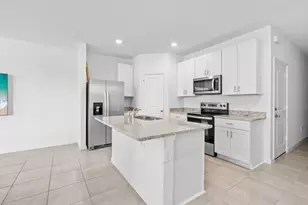 419 Salisbury Cir, Fort Pierce, FL 34982 - Photo 8