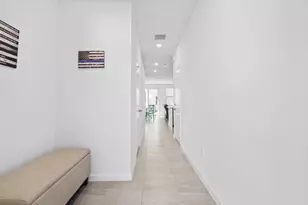 419 Salisbury Cir, Fort Pierce, FL 34982 - Photo 4