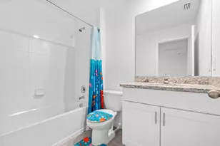 419 Salisbury Cir, Fort Pierce, FL 34982 - Photo 14