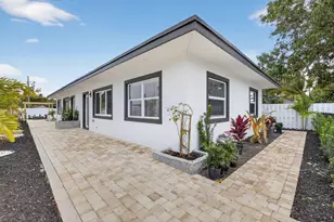 341 SE 3rd Ave, Delray Beach, FL 33483 - Photo 1