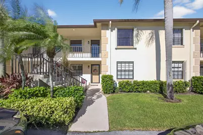 202 Pinecrest Circle #B, Jupiter, FL 33458 - Photo 2